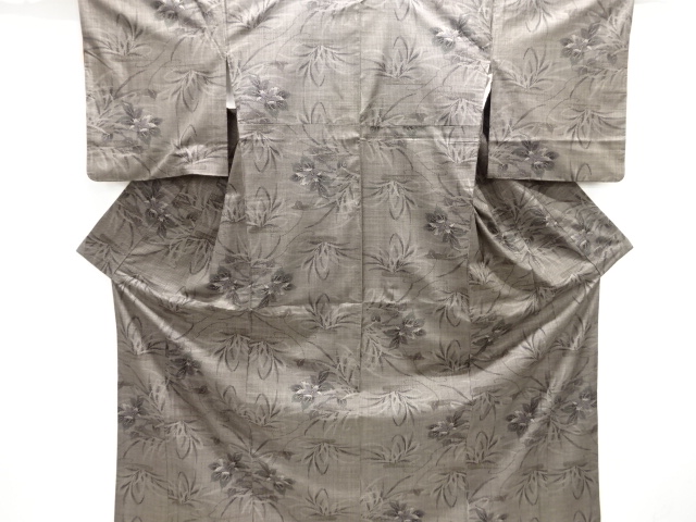 草花模様織り出し本場泥大島紬着物(5マルキ)